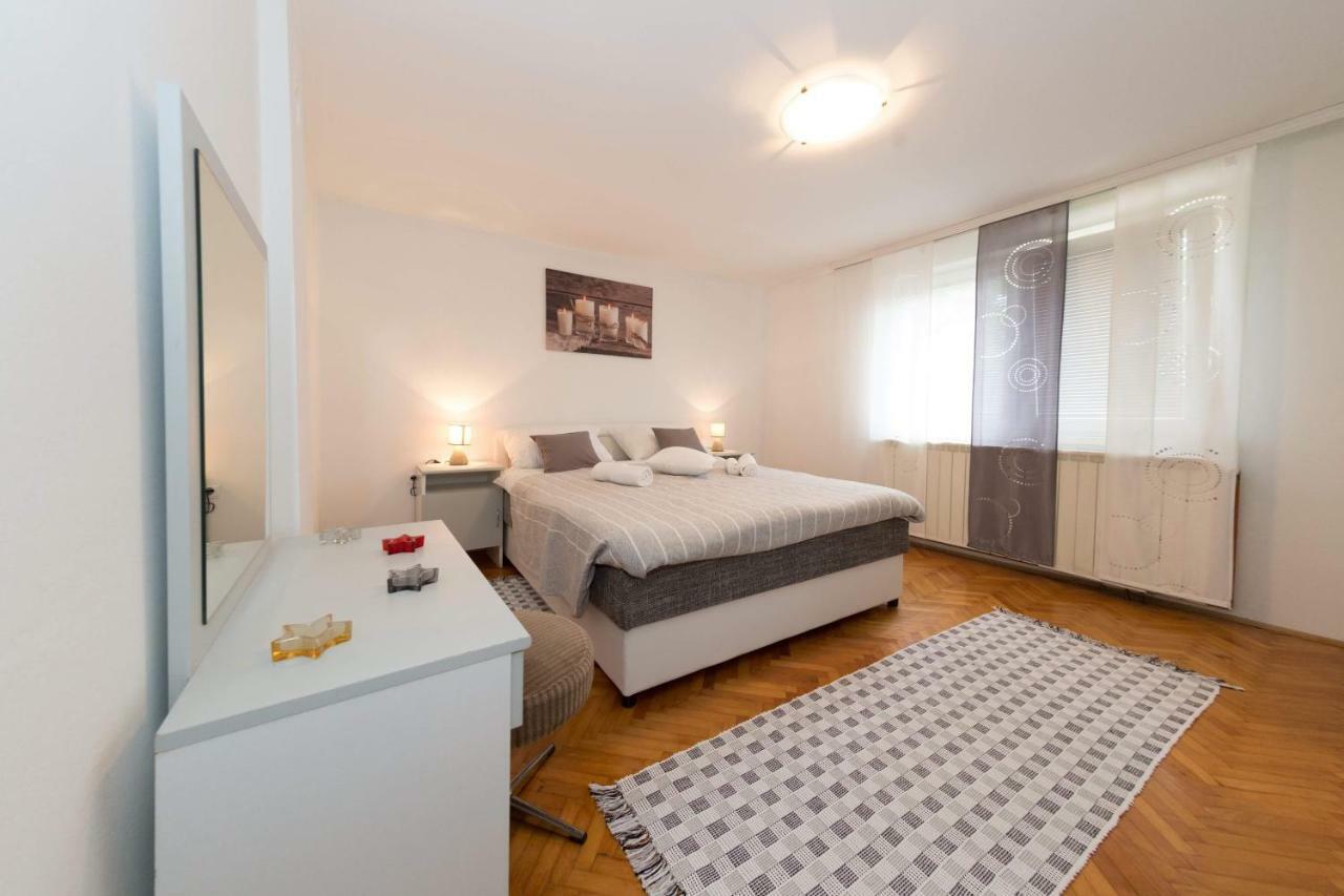 Apartman Antea Оточац Экстерьер фото